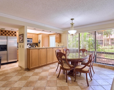563 Brackenwood Place - Photo Thumbnail 9