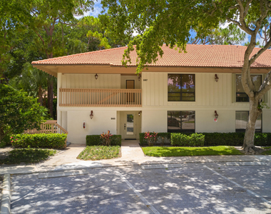 563 Brackenwood Place - Photo Thumbnail 2