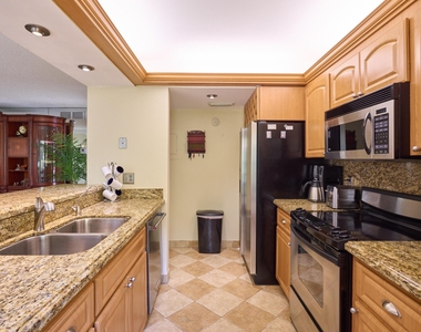 563 Brackenwood Place - Photo Thumbnail 12