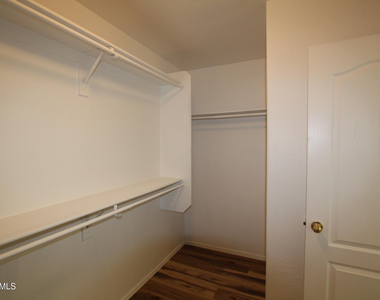 25735 W Elwood Street - Photo Thumbnail 23