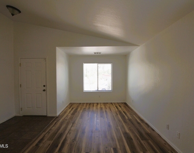 25735 W Elwood Street - Photo Thumbnail 3