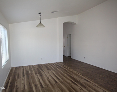 25735 W Elwood Street - Photo Thumbnail 2