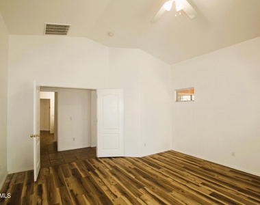 25735 W Elwood Street - Photo Thumbnail 30