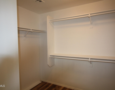 25735 W Elwood Street - Photo Thumbnail 22