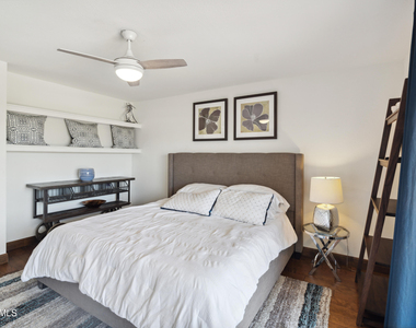 7306 E Rancho Vista Drive - Photo Thumbnail 9