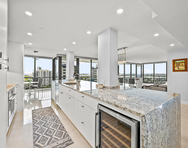 4000 N Ocean Drive - Photo Thumbnail 14
