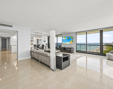 4000 N Ocean Drive - Photo Thumbnail 11