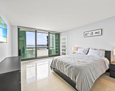 4000 N Ocean Drive - Photo Thumbnail 32