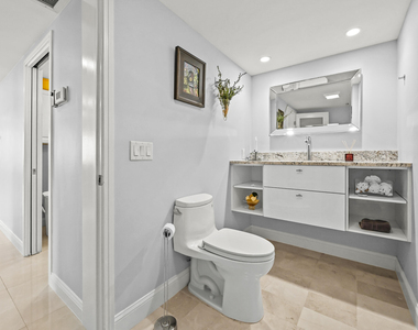 4000 N Ocean Drive - Photo Thumbnail 30