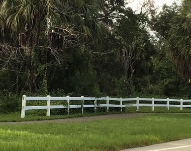 4109 Nw 88th Avenue - Photo Thumbnail 3