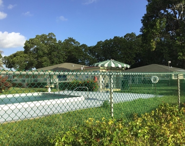 4109 Nw 88th Avenue - Photo Thumbnail 2