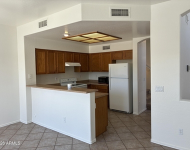 1909 N 106th Lane - Photo Thumbnail 12