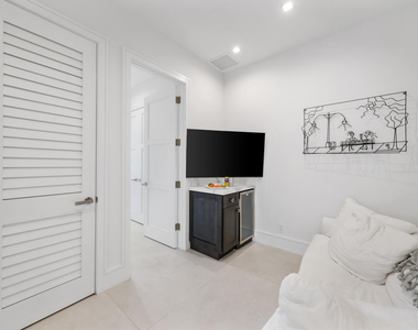 333 S Swinton Avenue - Photo Thumbnail 58