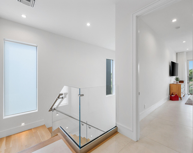 333 S Swinton Avenue - Photo Thumbnail 56