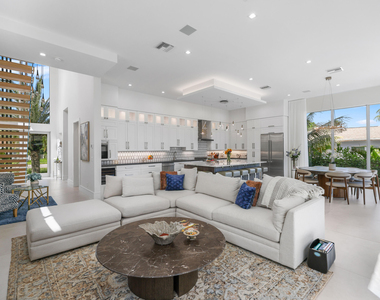 333 S Swinton Avenue - Photo Thumbnail 9