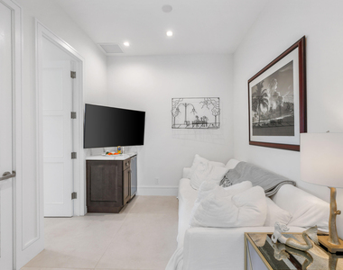 333 S Swinton Avenue - Photo Thumbnail 57