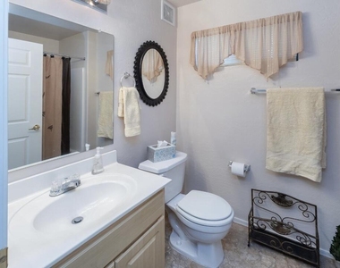 1287 N Alma School Road - Photo Thumbnail 17