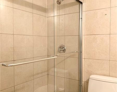 2850 N Oakland Forest Drive - Photo Thumbnail 9