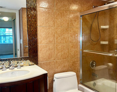 2850 N Oakland Forest Drive - Photo Thumbnail 14