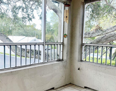 2850 N Oakland Forest Drive - Photo Thumbnail 15