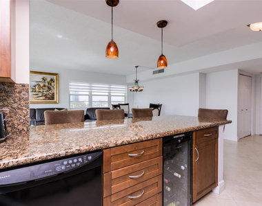 2500 Ne 48th Lane - Photo Thumbnail 15