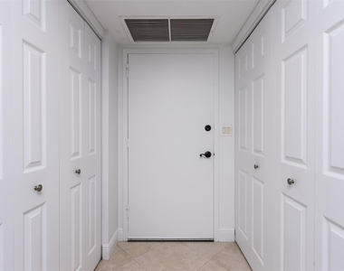 2500 Ne 48th Lane - Photo Thumbnail 10