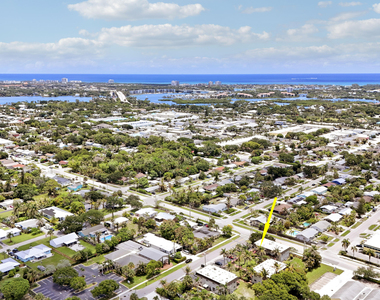 400 Fern Street - Photo Thumbnail 16