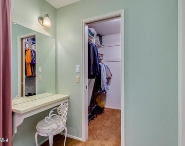 1536 E Gemini Drive - Photo Thumbnail 24