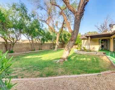 1536 E Gemini Drive - Photo Thumbnail 33