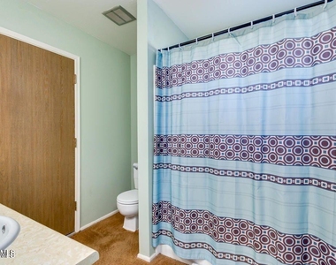 1536 E Gemini Drive - Photo Thumbnail 25