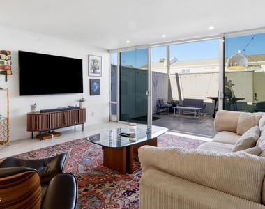 4411 N 40th Street - Photo Thumbnail 13