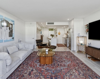 4411 N 40th Street - Photo Thumbnail 28
