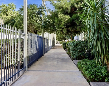 4411 N 40th Street - Photo Thumbnail 1