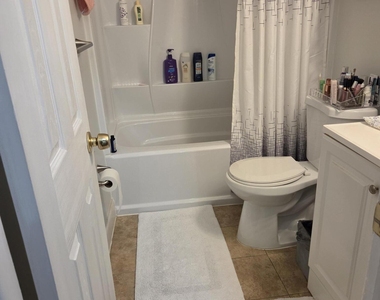 3062 Riverside Drive - Photo Thumbnail 6