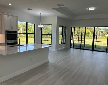 9741 Spruce Woods Drive - Photo Thumbnail 11