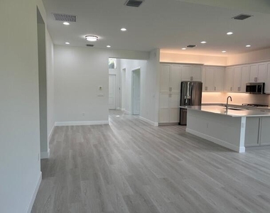 9741 Spruce Woods Drive - Photo Thumbnail 10