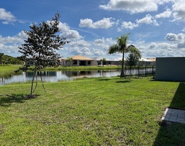 9741 Spruce Woods Drive - Photo Thumbnail 6