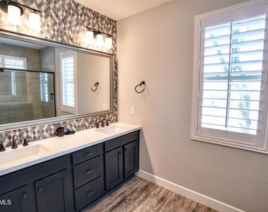 3261 Huckleberry Way - Photo Thumbnail 24