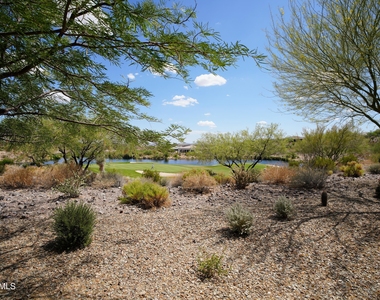 3261 Huckleberry Way - Photo Thumbnail 10