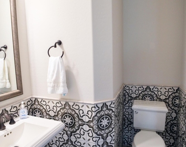 3261 Huckleberry Way - Photo Thumbnail 30