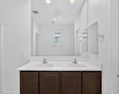 293 W Salali Trail - Photo Thumbnail 18