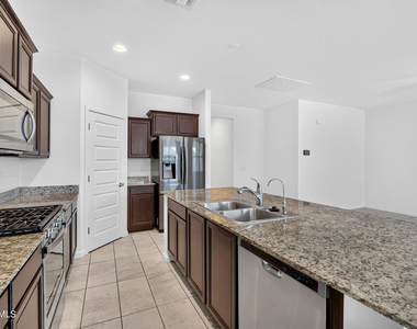 293 W Salali Trail - Photo Thumbnail 10