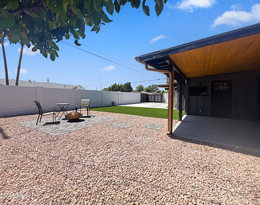 8201 E Whitton Avenue - Photo Thumbnail 18