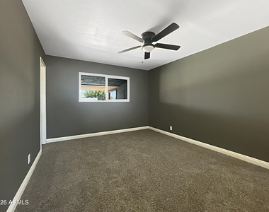 8201 E Whitton Avenue - Photo Thumbnail 8