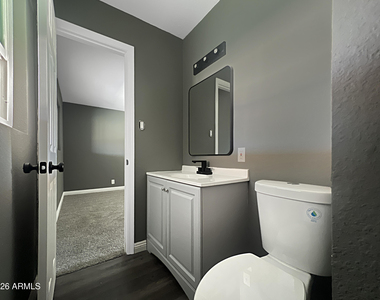 8201 E Whitton Avenue - Photo Thumbnail 15