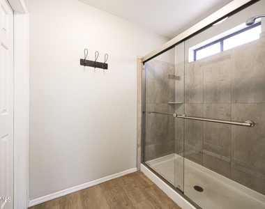 6320 W Paradise Lane - Photo Thumbnail 20