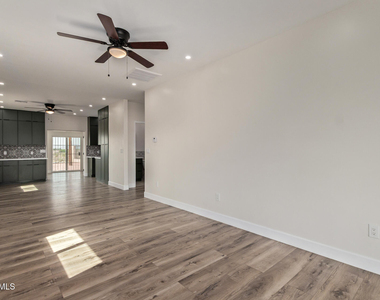 11437 W Lakeshore Drive - Photo Thumbnail 3