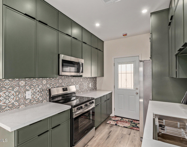 11437 W Lakeshore Drive - Photo Thumbnail 5