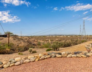 11437 W Lakeshore Drive - Photo Thumbnail 16