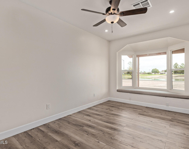 11437 W Lakeshore Drive - Photo Thumbnail 6